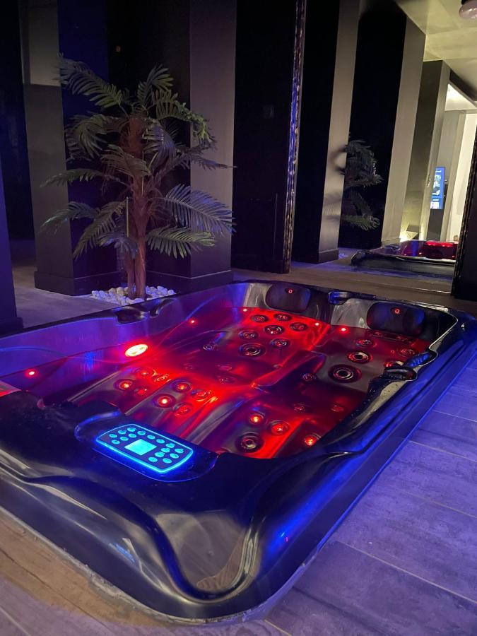 La Suite Grenoble Spa Jacuzzi Et Sauna Privatif المظهر الخارجي الصورة