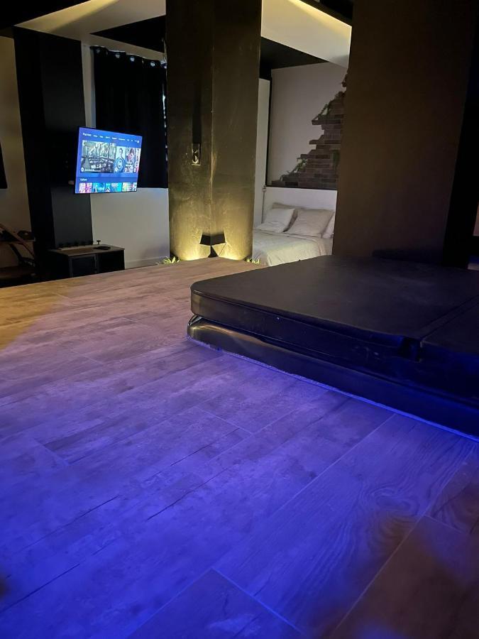 La Suite Grenoble Spa Jacuzzi Et Sauna Privatif المظهر الخارجي الصورة