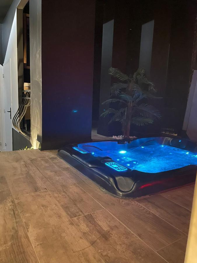 La Suite Grenoble Spa Jacuzzi Et Sauna Privatif المظهر الخارجي الصورة