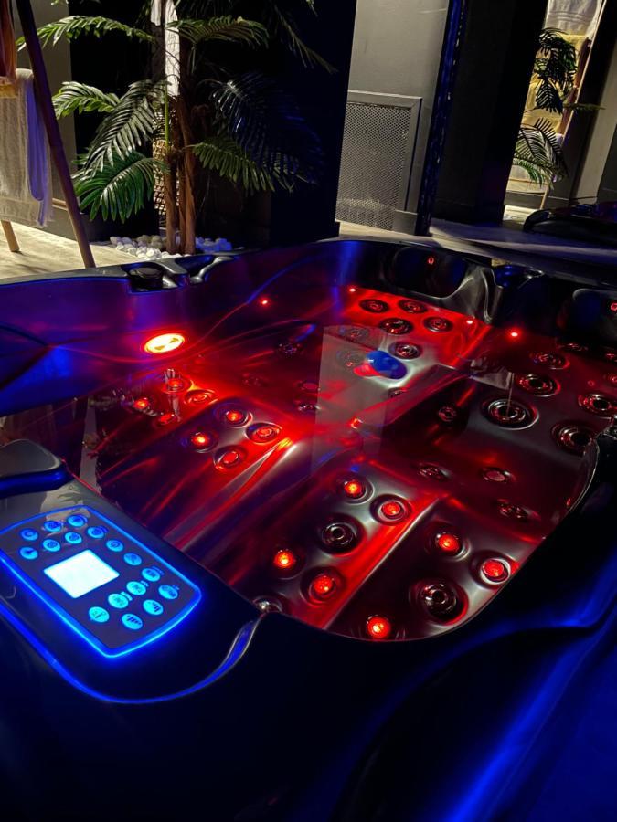 La Suite Grenoble Spa Jacuzzi Et Sauna Privatif المظهر الخارجي الصورة